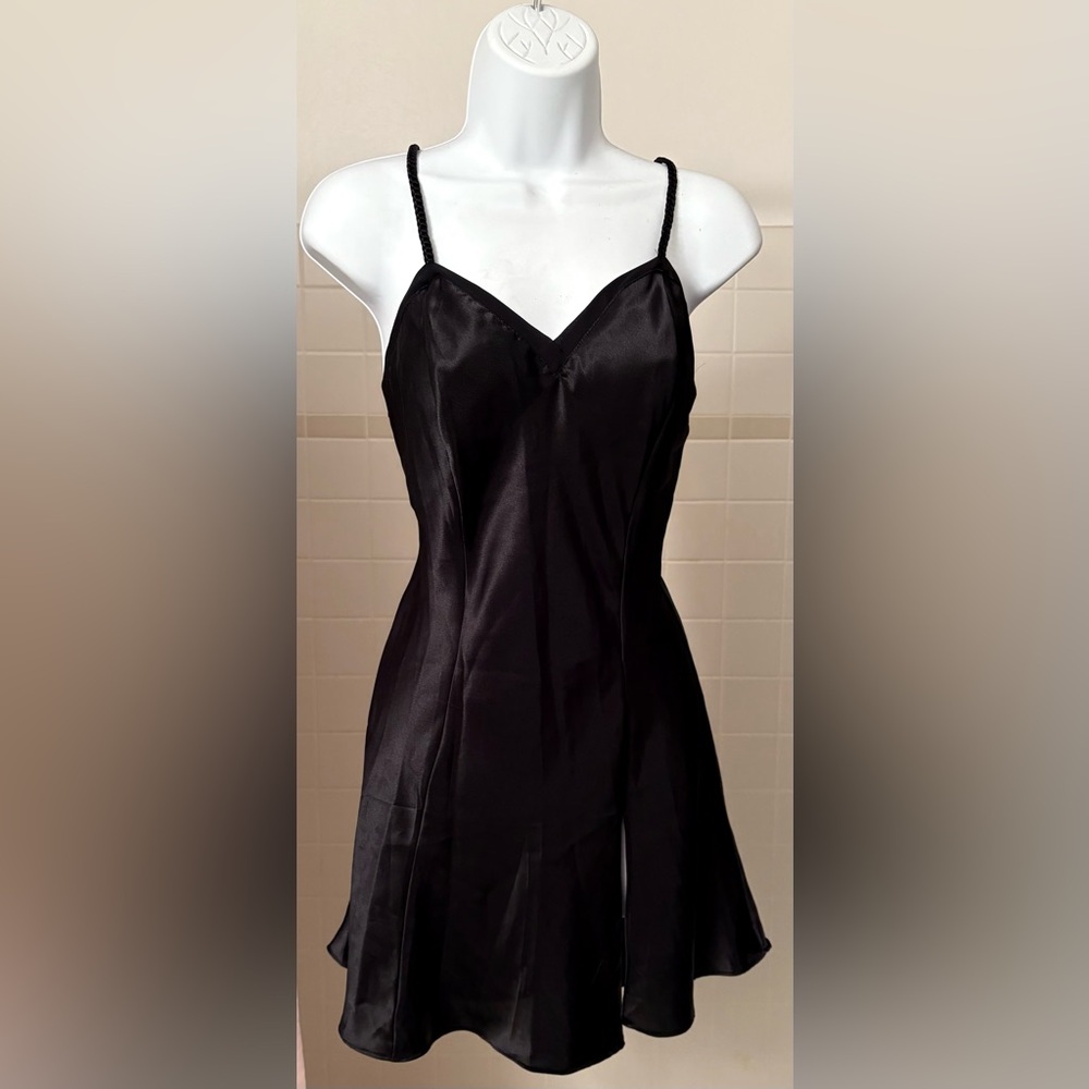 Victoria’s Secret Black satin like material slip Size Small